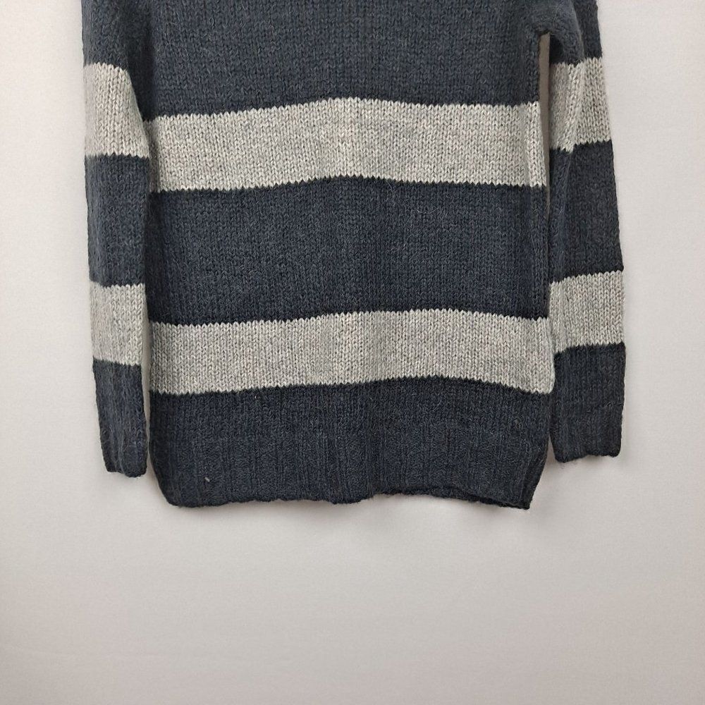 Gap Ladies Pullover sweater NWOT - Picture 4 of 10